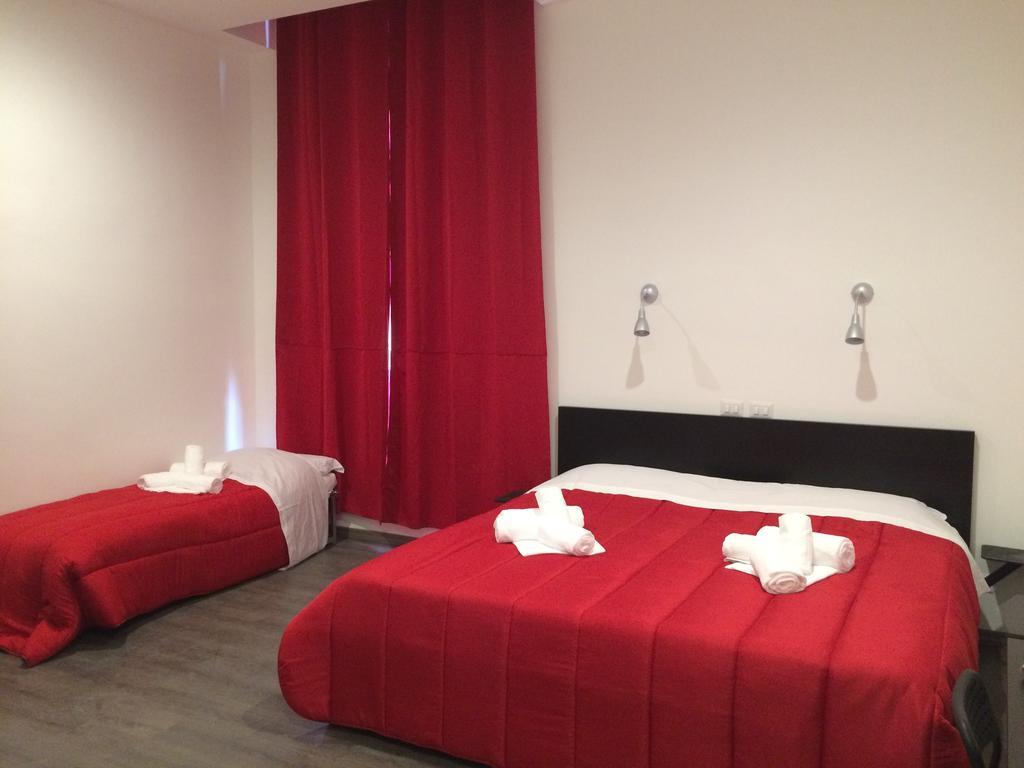 The Roma House Hotel Szoba fotó